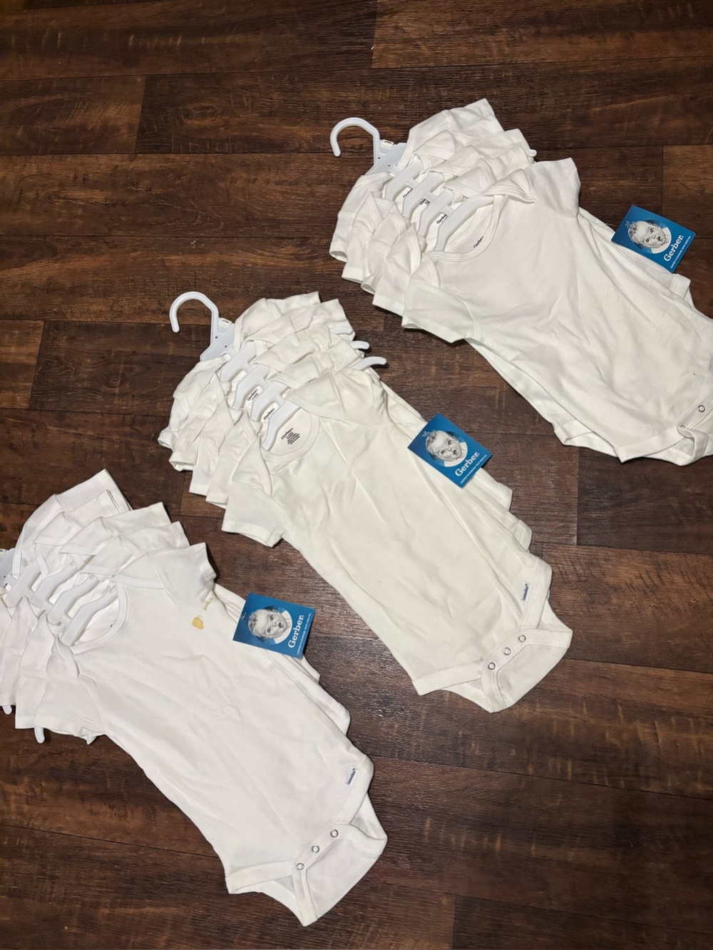 GERBER NWT White Short Sleeve Onesies 100% Cotton 15 Pcs For Babies 6-9 Months .